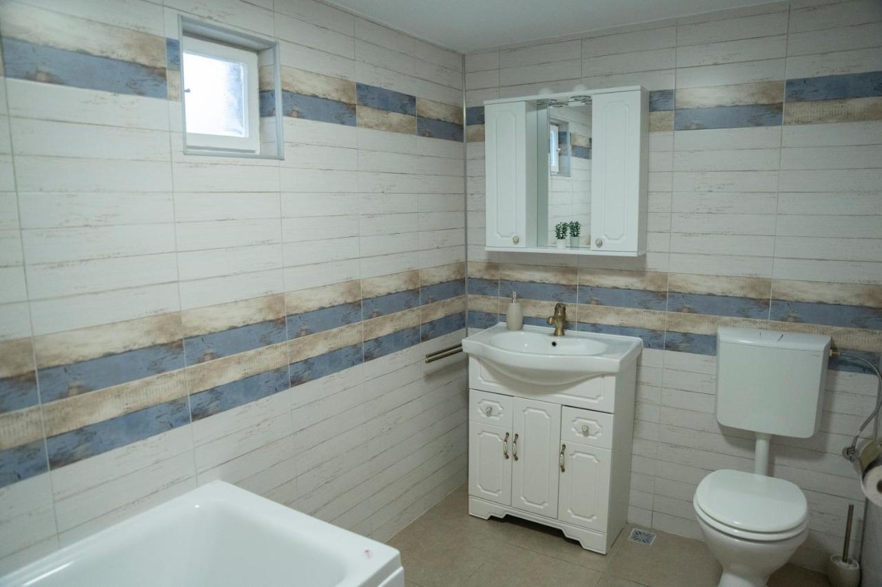 Magda Garden Hotell Cîrţişoara Exteriör bild